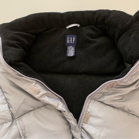 “Gap” Silver Down Filled Puffer Vest size XS - Picture 6 of 10